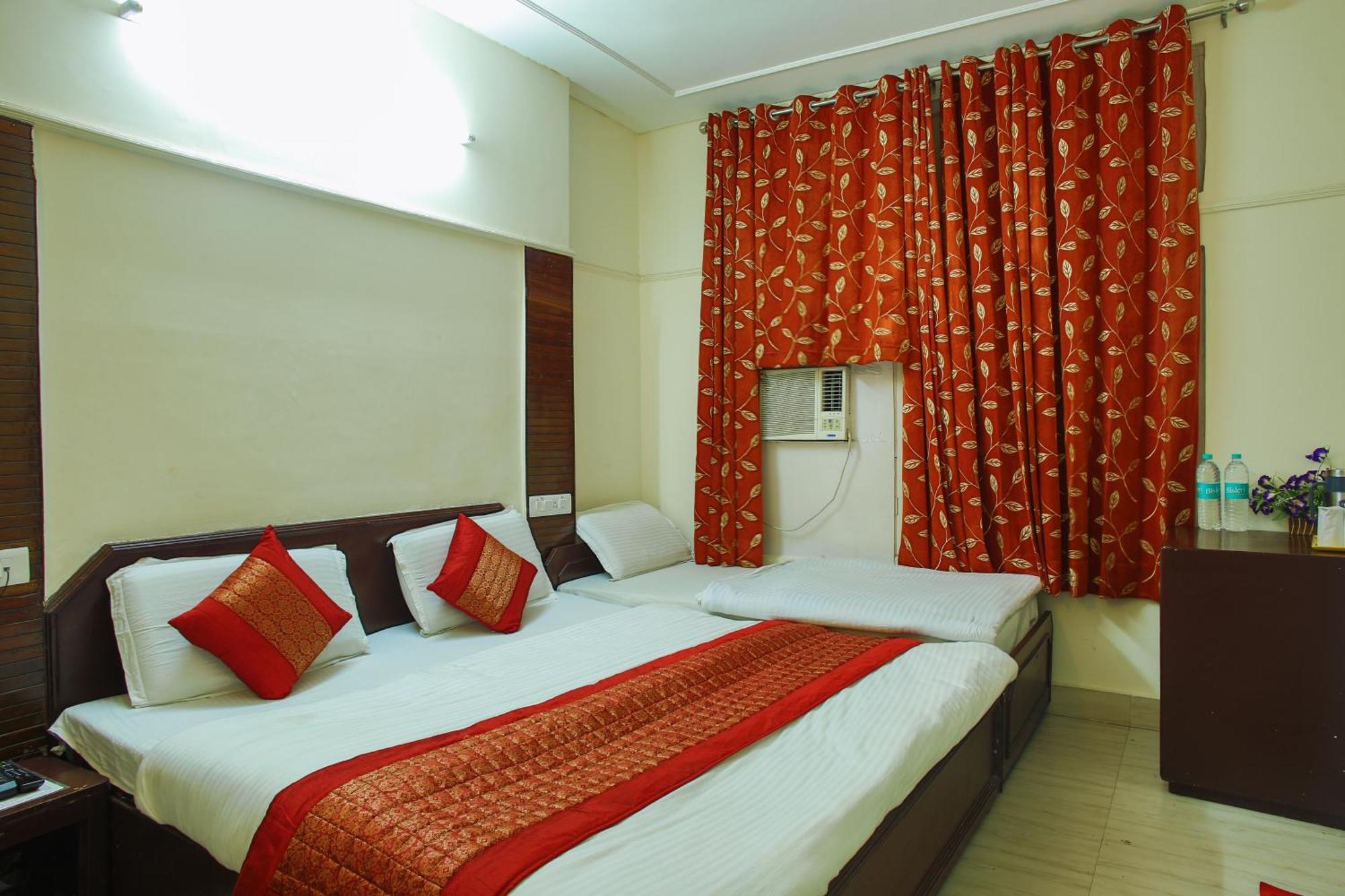 Hotel Raghunath Jammu Extérieur photo