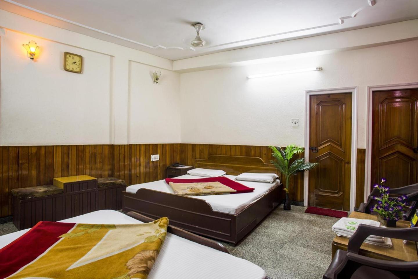 Hotel Raghunath Jammu Extérieur photo