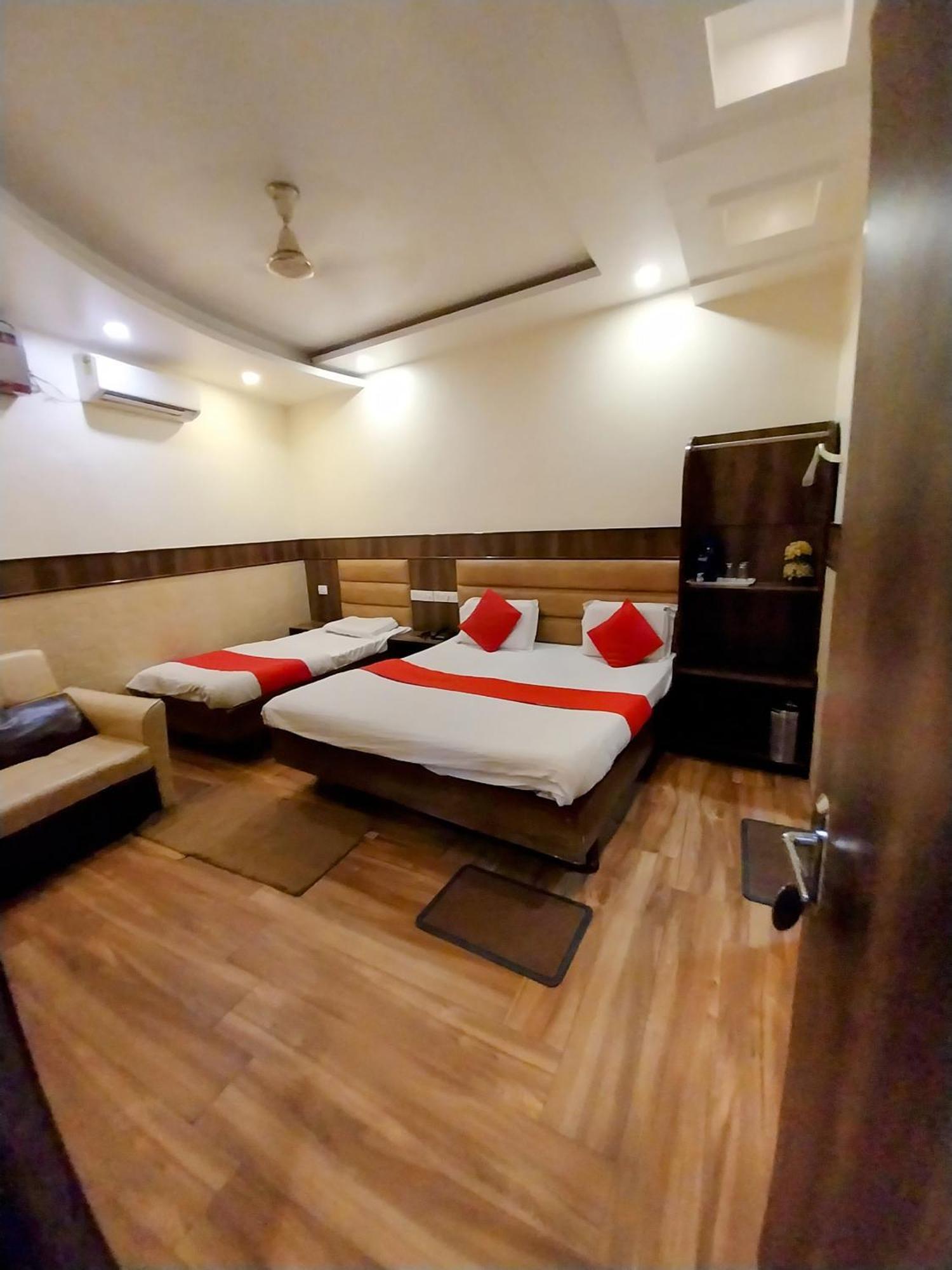 Hotel Raghunath Jammu Extérieur photo