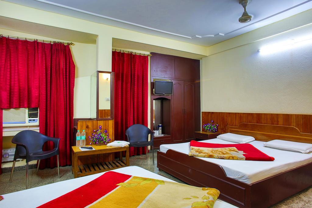 Hotel Raghunath Jammu Extérieur photo